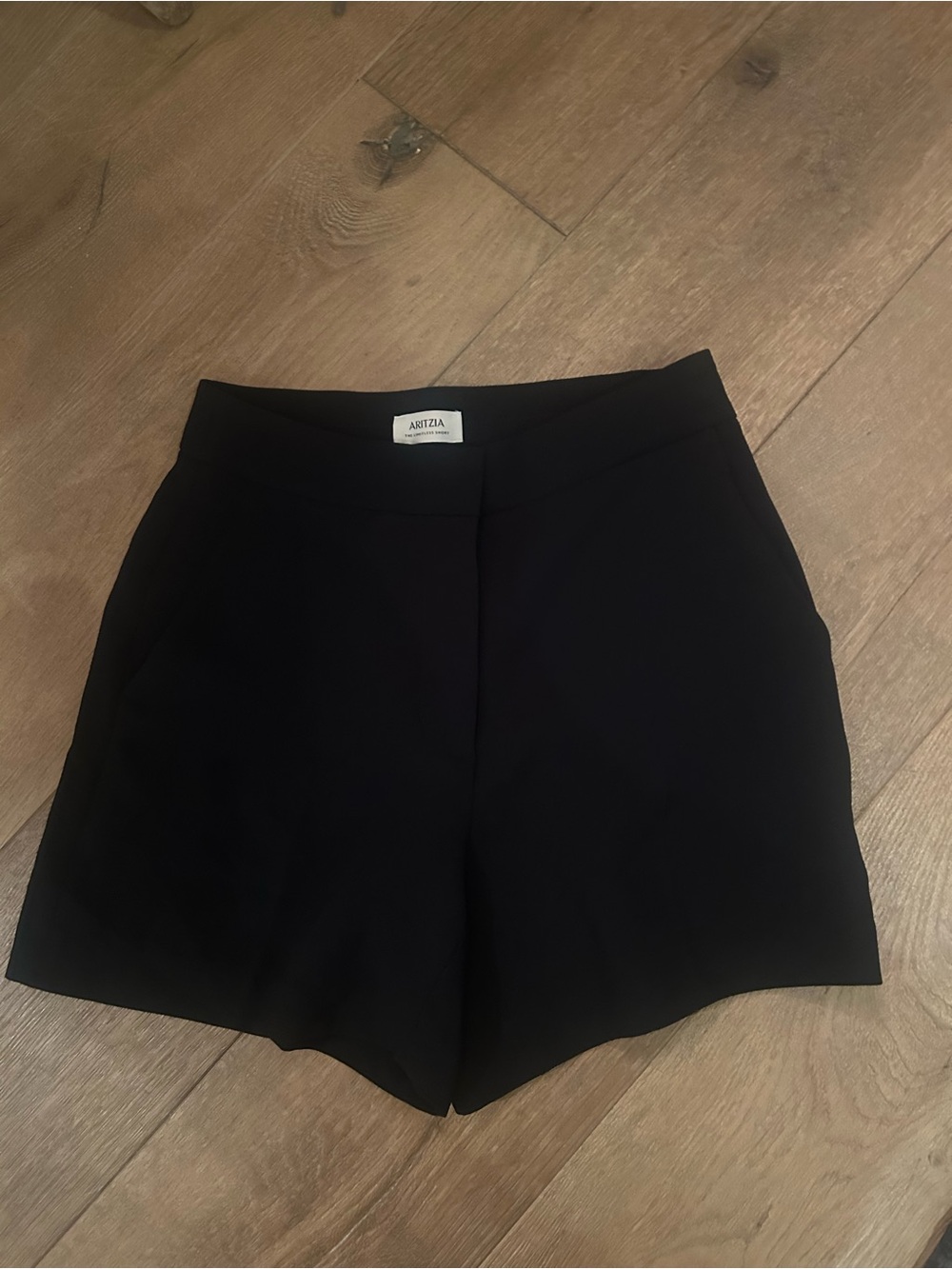 Aritzia The Limitless Black High-Rise Tailored Women's Short Size 4